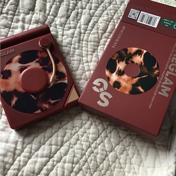 SheGlam Vinyl Pop Color Eye Lip Face Sunkissed Reverie Palette New In Box - Picture 2 of 2